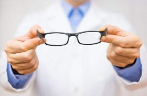 4 Amazing Tips To Choose The Right Reading Glasses