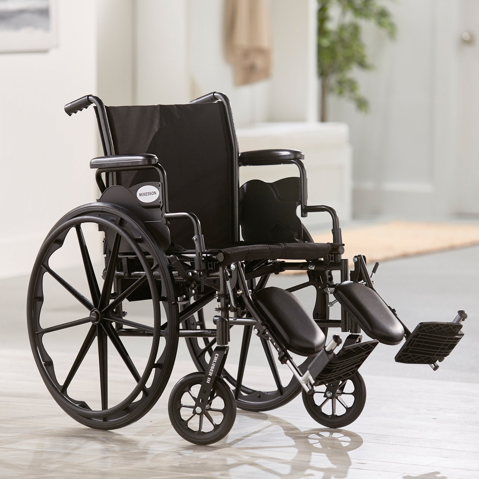 WHEELCHAIR, LTWT DDA ELR 20" 300LBS